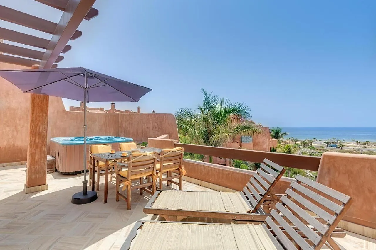 Вилла Romen 2-2 Penthouse Sea View & Jacuzzi 2B Эль-Пальмар 0*,