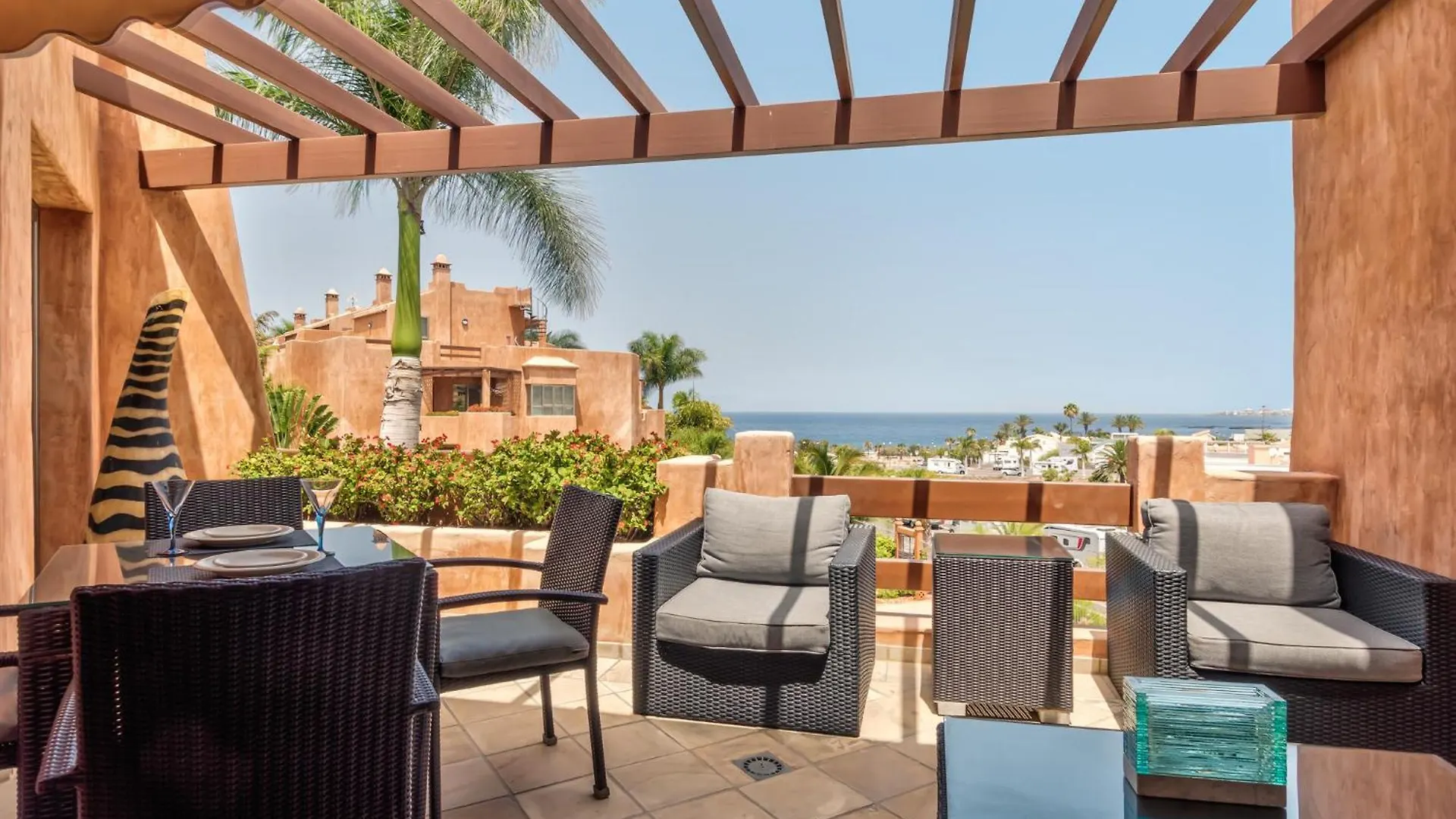 팔름-마르 Romen 2-2 Penthouse Sea View & Jacuzzi 2B 빌라 0*,  스페인